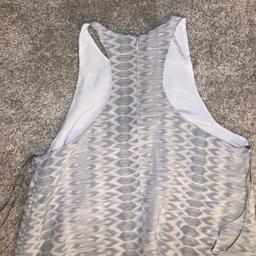 Joie Gray Zebra Sleeveless Zip up Blouse sz XS - Picture 9 of 10